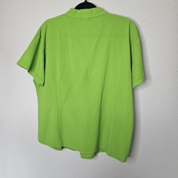 AYME Galapagos Lime Green Embroidered Turtle Blue Foot Boobie Bird Womens Button - Picture 10 of 12